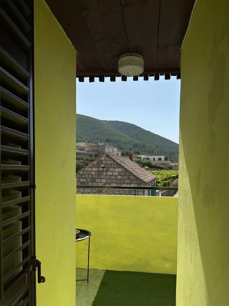 Apartments Bilic Vis Exterior photo